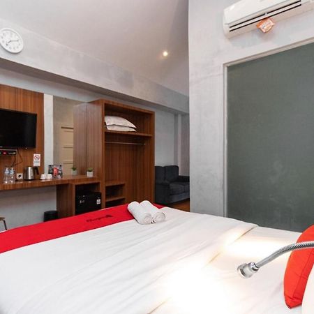 Reddoorz Premium Near Centre Point Mall מדאן מראה חיצוני תמונה