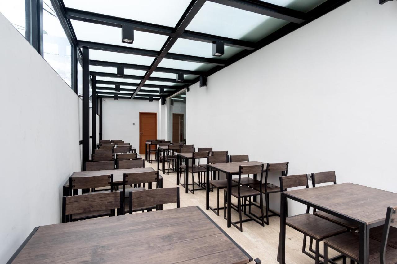 Reddoorz Premium Near Centre Point Mall מדאן מראה חיצוני תמונה