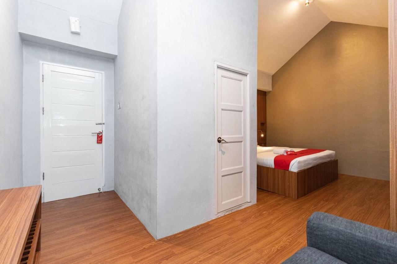 Reddoorz Premium Near Centre Point Mall מדאן מראה חיצוני תמונה