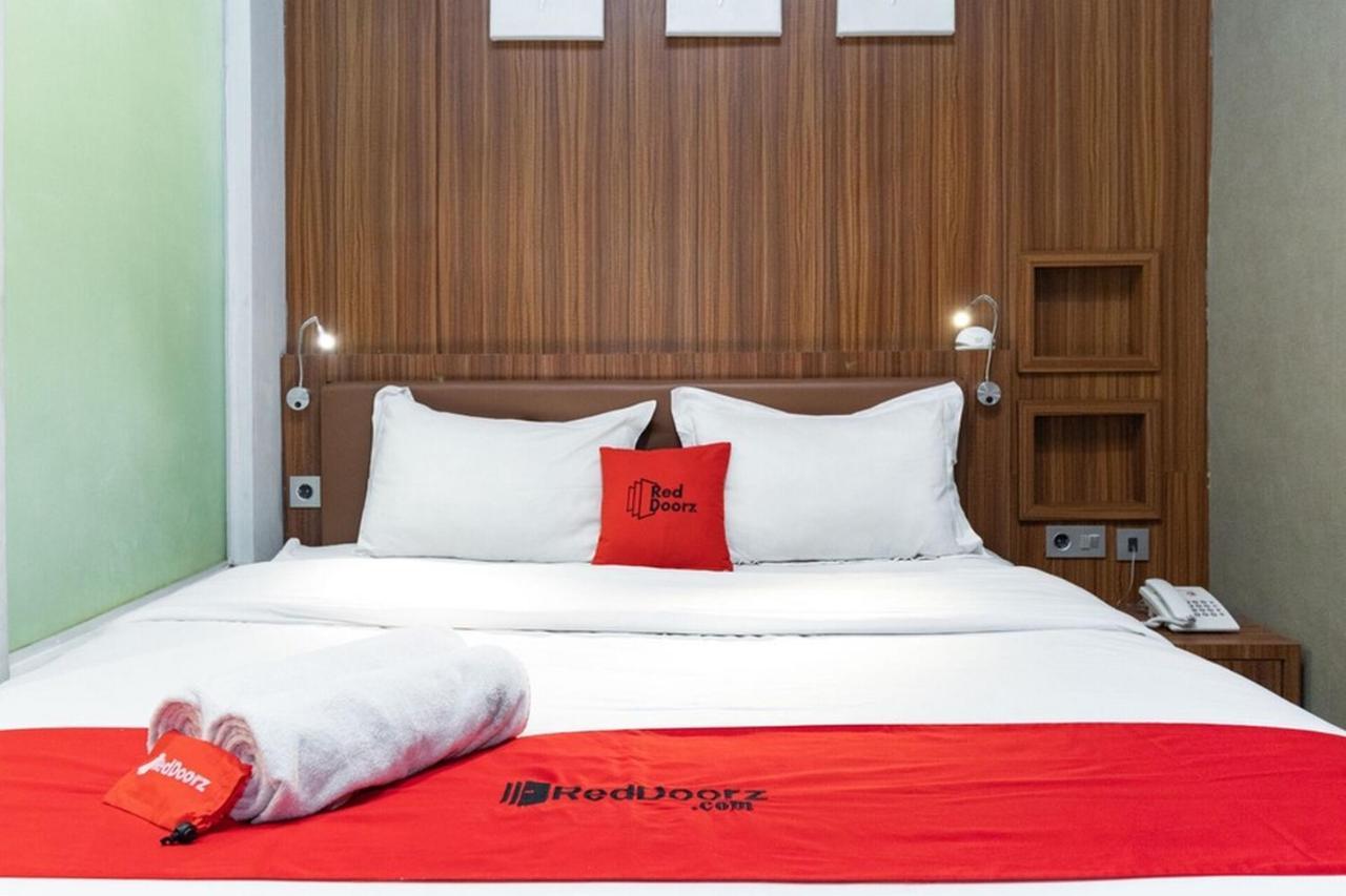 Reddoorz Premium Near Centre Point Mall מדאן מראה חיצוני תמונה