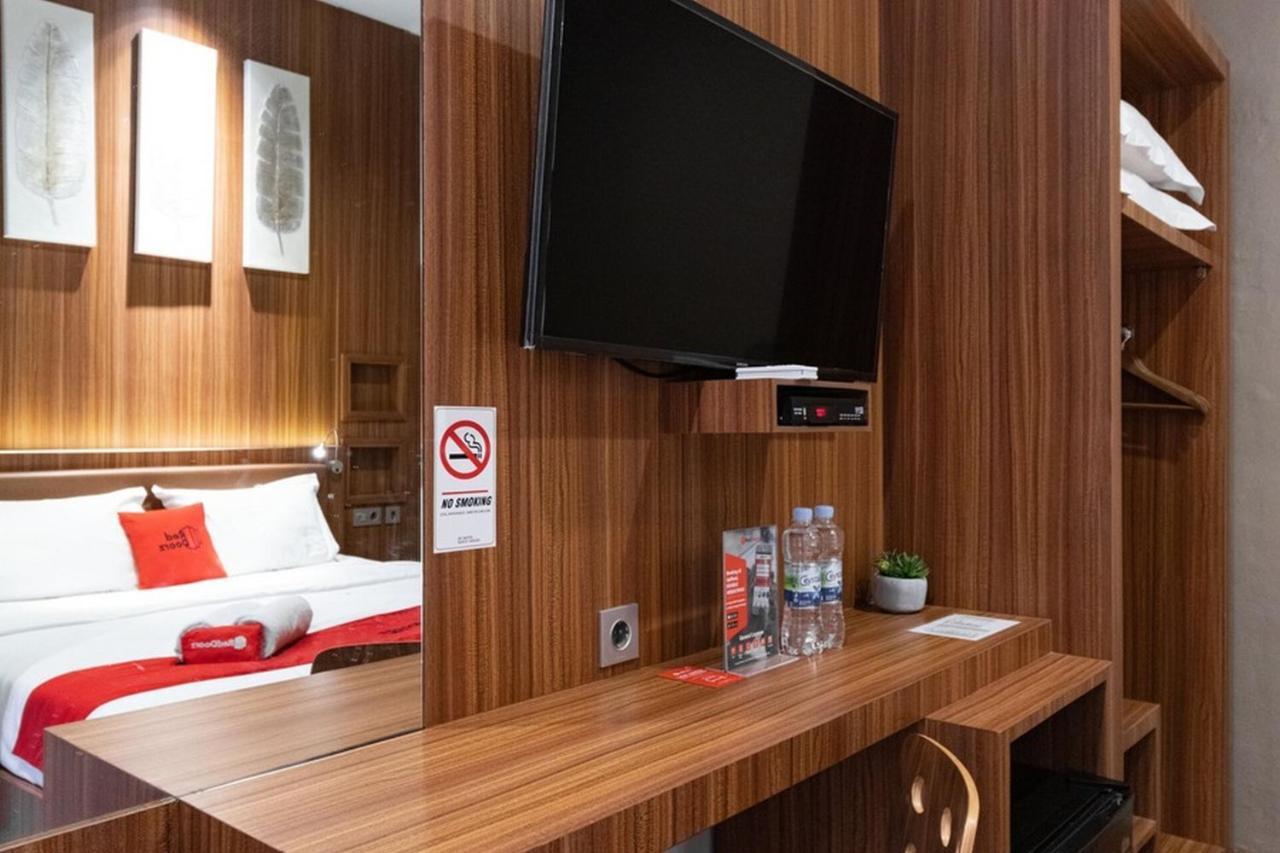 Reddoorz Premium Near Centre Point Mall מדאן מראה חיצוני תמונה
