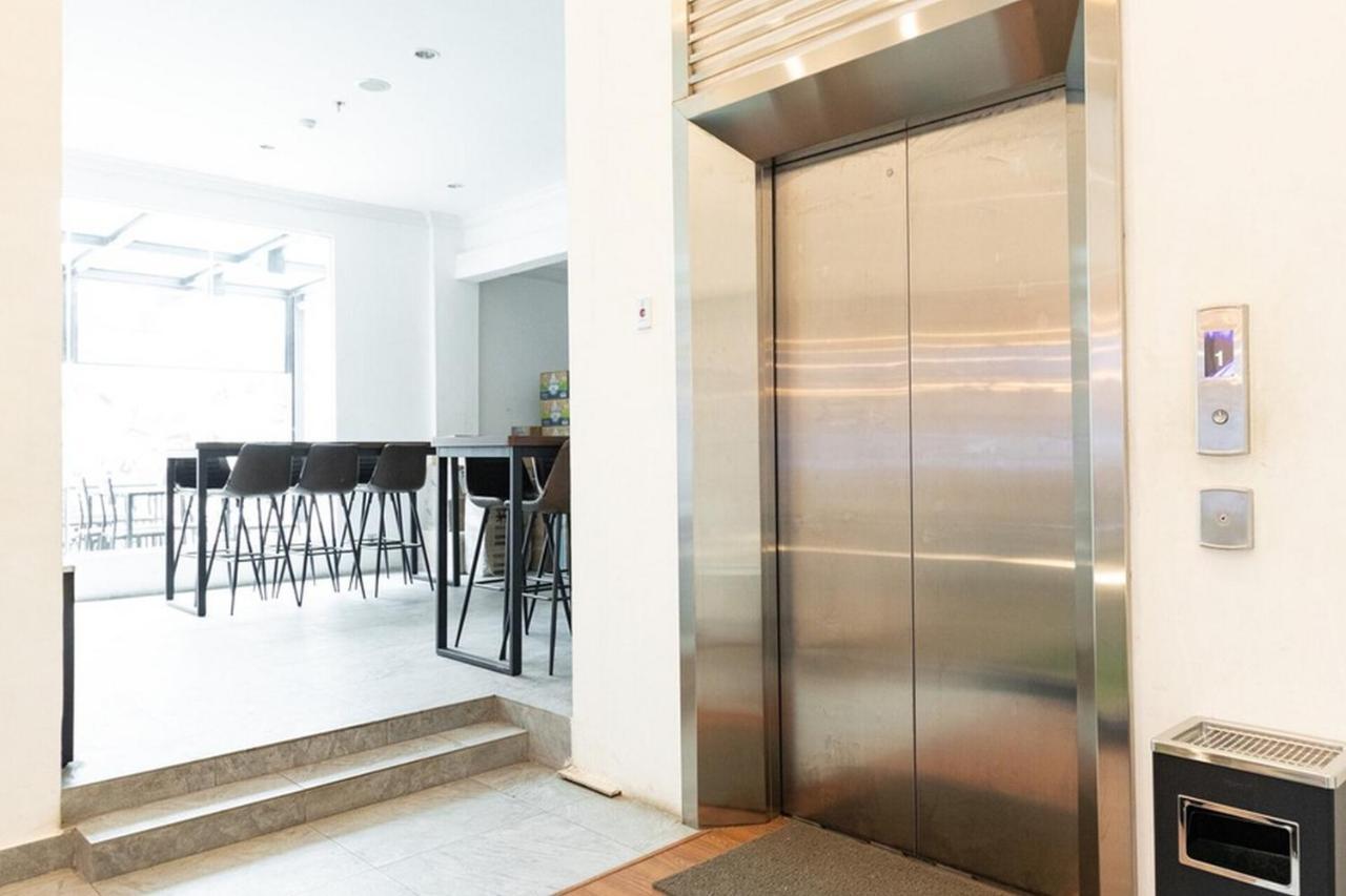 Reddoorz Premium Near Centre Point Mall מדאן מראה חיצוני תמונה