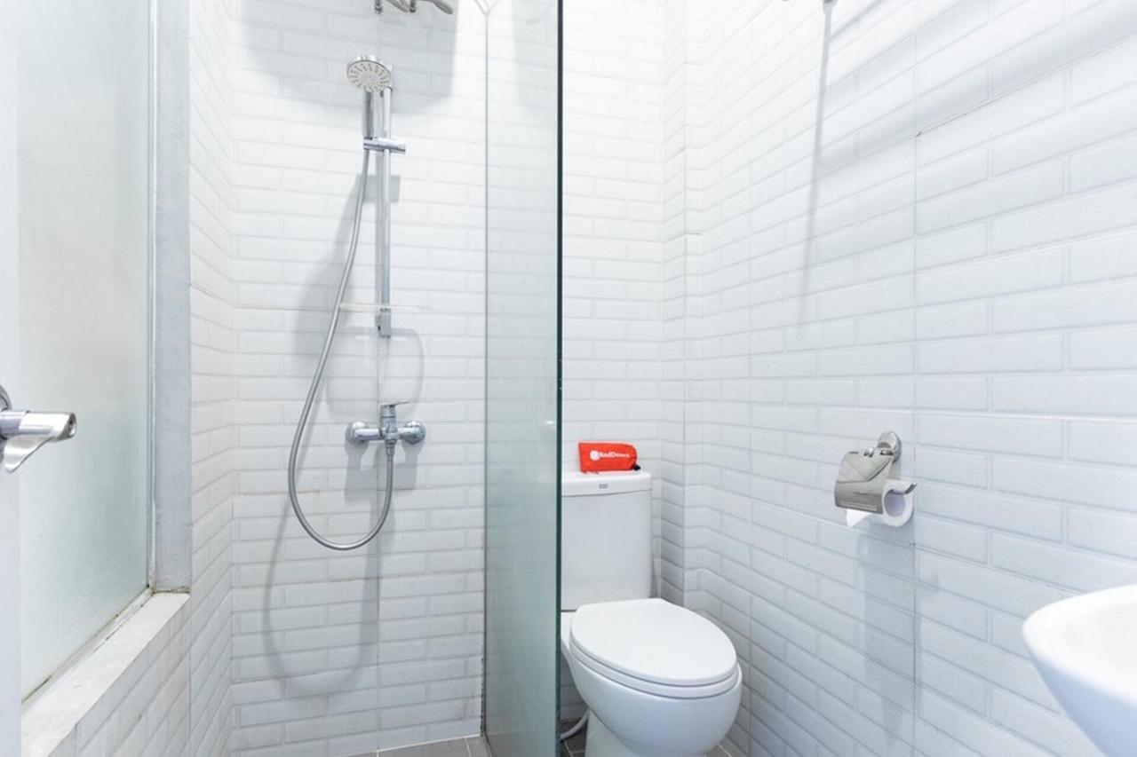 Reddoorz Premium Near Centre Point Mall מדאן מראה חיצוני תמונה